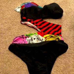 Women’s One Piece Sectional Bathing Suit